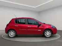 Gebraucht Renault Clio III Dynamique 101 PS (74 kW) 2010 Rot Kleinwagen