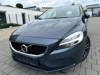 Gebraucht Volvo V40 Momentum 152 PS (111 kW) 2016 Blau Kombi