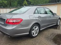Gebraucht Mercedes E300 204 PS (150 kW) 2012 Palladiumsilber Limousine