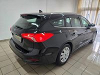 Gebraucht Ford Focus Cool & Connect 95 PS (69 kW) 2020 Schwarz Kombi
