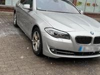 Gebraucht BMW 523 204 PS (150 kW) 2010 Silber Limousine