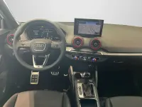 Neu Audi SQ2 Ambiente 301 PS (221 kW) 2026 Gletscherweiß metallic (metallic) SUV