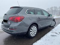 Gebraucht Opel Astra Innovation 180 PS (132 kW) 2011 Grau Kombi