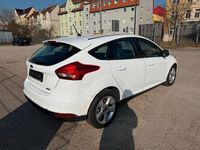Gebraucht Ford Focus Trend 101 PS (74 kW) 2018 Weiß Limousine