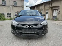 Gebraucht Hyundai i20 Edition 86 PS (63 kW) 2014 Schwarz Kleinwagen