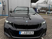 Gebraucht BMW 540 Shadowline 303 PS (222 kW) 2025 Schwarz Kombi