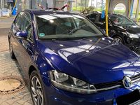 Gebraucht VW Golf VII 125 PS (91 kW) 2017 Blau Kleinwagen