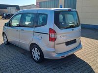 Gebraucht Ford Tourneo Courier Trend 101 PS (74 kW) 2016 Silber Van / Kleinbus