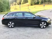 Gebraucht Mercedes CLA200 Shooting Brake 136 PS (100 kW) 2018 Kosmoschwarz perlmut Kombi