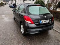 Gebraucht Peugeot 207 73 PS (53 kW) 2012 Schwarz Limousine