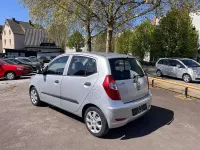 Gebraucht Hyundai i10 Edition 69 PS (50 kW) 2011 Sleek silver Kleinwagen