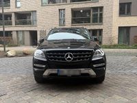 Gebraucht Mercedes ML250 203 PS (149 kW) 2012 Schwarz SUV
