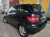 Gebraucht Mercedes B200 140 PS (102 kW) 2007 Schwarz Van / Kleinbus