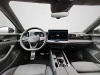 Gebraucht VW Passat R-line 177 PS (130 kW) 2025 Grenadillschwarz metallic (metallic) Kombi
