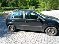 Używany Ford Fiesta 60 KM (44 kW) 2002 Czarny Hatchback