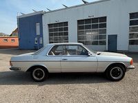 Gebraucht Mercedes 230 109 PS (80 kW) 1979 Silber Coupé