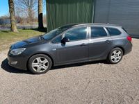 Gebraucht Opel Astra 110 PS (80 kW) 2012 Grau Kombi