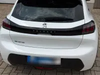 Gebraucht Peugeot e-208 Active 100 kW (136 PS) 2021 Weiß Kleinwagen