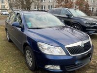 Gebraucht Skoda Octavia Ambition 105 PS (77 kW) 2012 Blau Kombi