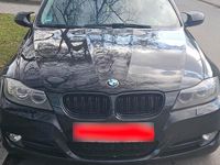 Gebraucht BMW 320 184 PS (135 kW) 2012 Schwarz Kombi