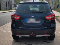 Gebraucht Suzuki SX4 112 PS (82 kW) 2016 Blau Limousine