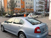 Gebraucht Skoda Octavia 102 PS (75 kW) 2009 Silber Limousine
