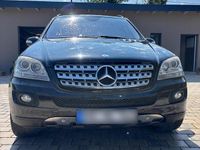 Gebraucht Mercedes ML500 388 PS (285 kW) 2007 Schwarz SUV