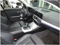 Gebraucht BMW 330 Advantage 265 PS (194 kW) 2020 Blau Limousine