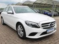 Gebraucht Mercedes C200 Avantgarde 184 PS (135 kW) 2019 Weiß Limousine