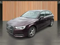 Gebraucht Audi A3 Attraction 105 PS (77 kW) 2014 Rot shirazrot metallic (metallic) Limousine