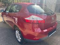 Gebraucht Renault Mégane III Expression 90 PS (66 kW) 2011 Rot Limousine