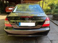 Gebraucht Mercedes E220 Avantgarde 170 PS (125 kW) 2007 Schwarz Limousine