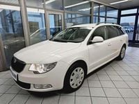 Gebraucht Skoda Superb 125 PS (91 kW) 2012 Weiß Kombi