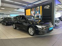 Gebraucht VW Golf VIII Life 150 PS (110 kW) 2023 Deep black perleffekt Kombi