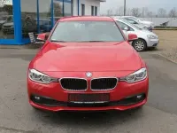 Gebraucht BMW 318 Advantage 136 PS (100 kW) 2016 Melbournerot metallic Limousine