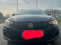 Gebraucht Fiat Tipo 95 PS (69 kW) 2018 Blau Kombi