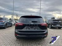 Gebraucht Ford Focus Titanium 125 PS (91 kW) 2025 Schwarz(metallic) Kombi