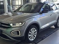 Second-hand VW T-Roc Style 150 CP (110 kW) 2022 Argintiu SUV