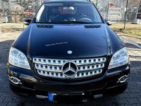 Second-hand Mercedes ML280 190 CP (139 kW) 2007 Negru SUV