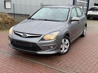 Gebraucht Hyundai i30 Edition 90 PS (66 kW) 2012 Grau Limousine