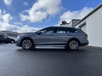 Gebraucht VW Golf Alltrack 200 PS (147 kW) 2021 Mondsteingrau Kombi