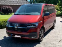 Gebraucht VW Multivan 204 PS (150 kW) 2021 Rot Van / Kleinbus