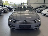 Gebraucht VW Passat 122 PS (89 kW) 2023 Moonstone gray Kombi