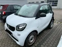 Gebraucht Smart ForTwo Electric Drive 41 kW (56 PS) 2019 Weiß Coupé
