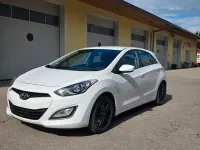 Gebraucht Hyundai i30 Edition 99 PS (72 kW) 2015 Weiß Limousine