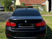 Gebraucht BMW 320 Luxury Line 184 PS (135 kW) 2011 Schwarz Limousine