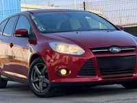 Gebraucht Ford Focus 125 PS (91 kW) 2013 Rot Kombi