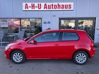 Gebraucht VW Golf VII Trendline 86 PS (63 kW) 2015 Rot Limousine