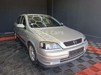 Używany Opel Astra 101 KM (74 kW) 2002 Srebrny Sedan/Limuzyna
