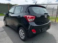 Gebraucht Hyundai i10 Classic 67 PS (49 kW) 2016 Schwarz Kleinwagen